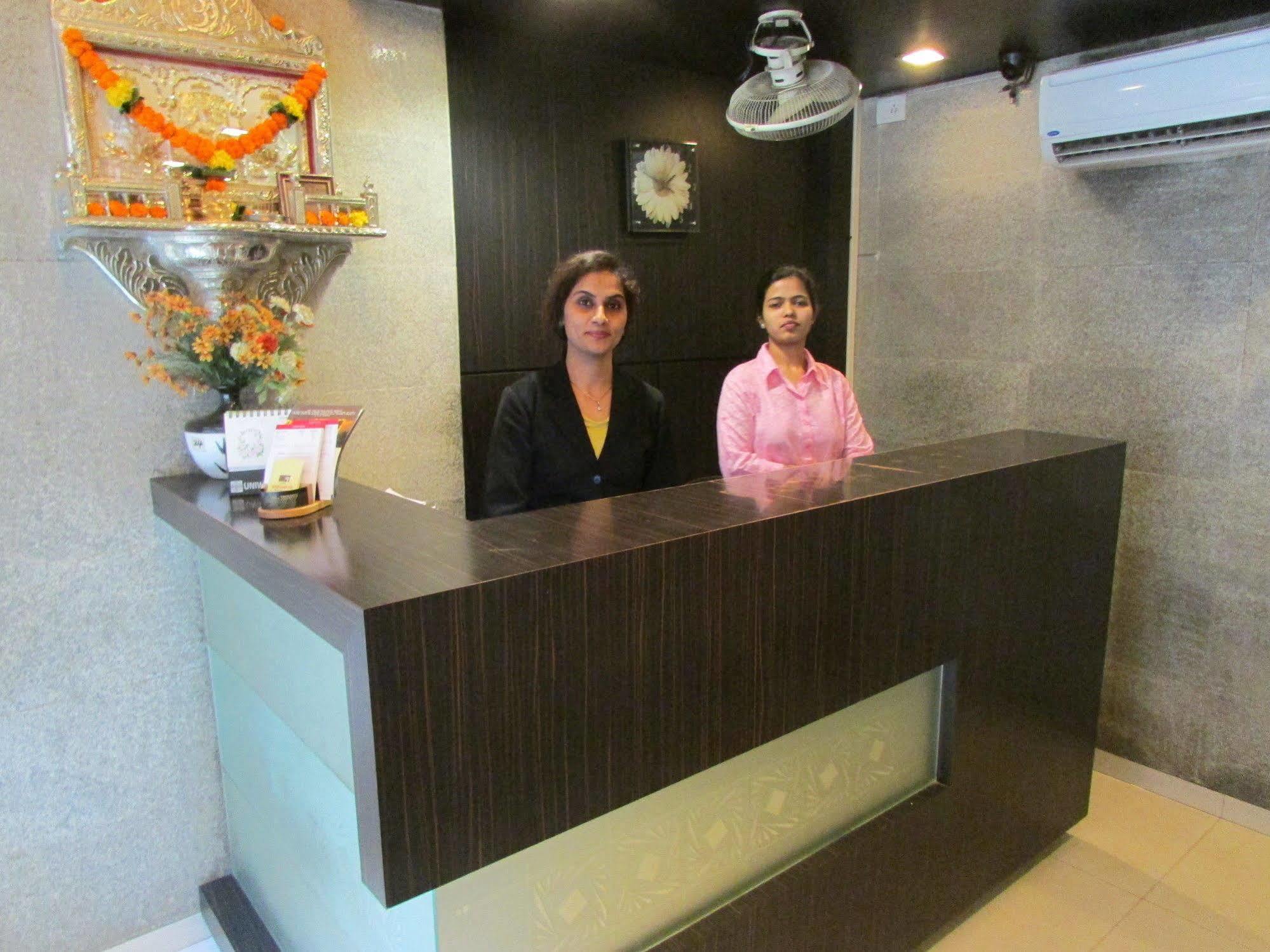 Hotel Mourya Residency Thane Exterior photo